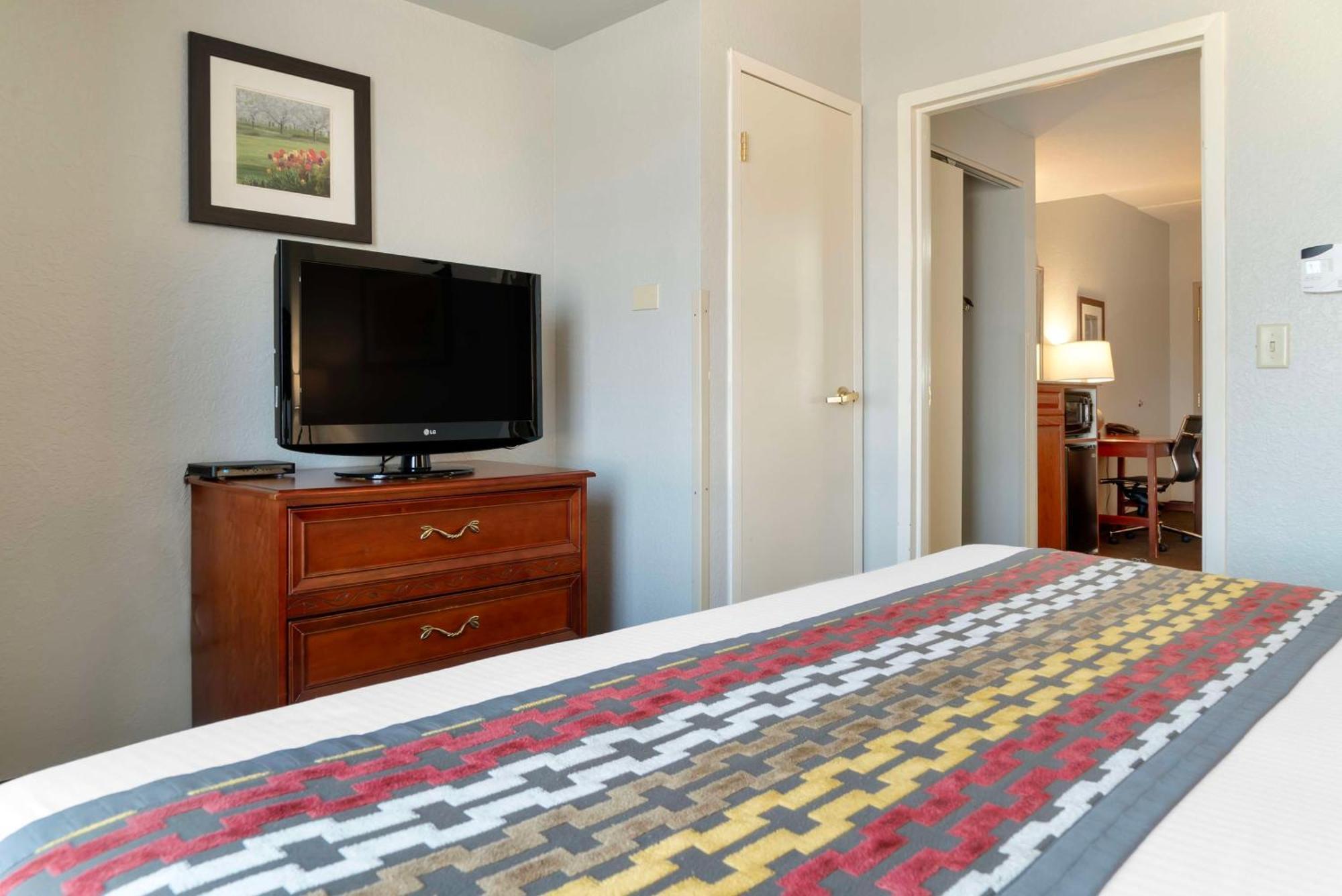 Best Western Executive Inn & Suites Grand Rapids Exterior foto